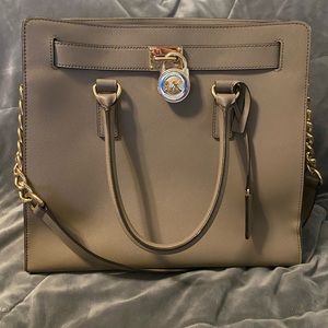 Michael Kors Hamilton Large North-South Saffiano Taupe Grey Goldtone Purse Bag